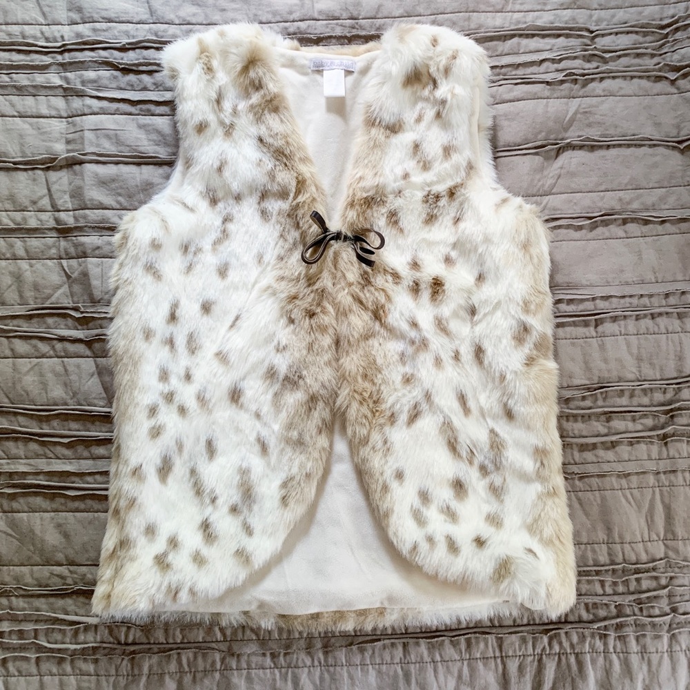 Girls Faux Fur Vest!
